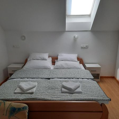 Appartement Apartma Smid à Škofja Loka Extérieur photo