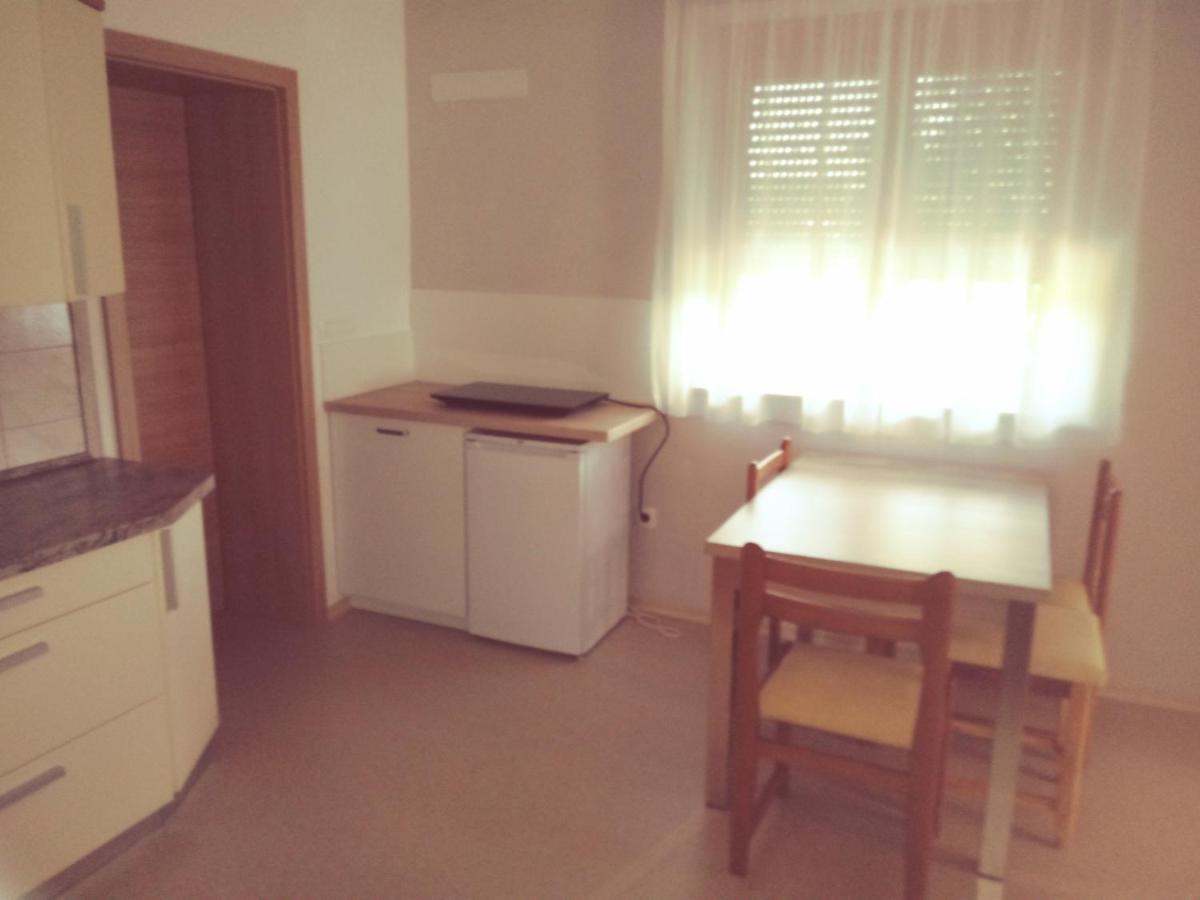Appartement Apartma Smid à Škofja Loka Extérieur photo